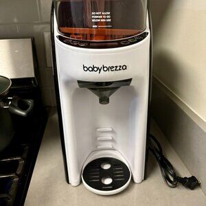 Baby Brezza White Formula Dispenser